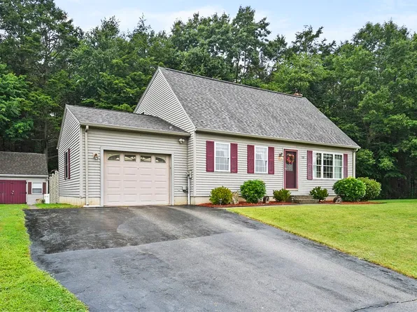 13 Marcam Village Rd, Oxford, MA 01540