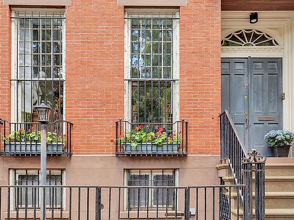 2nd image of 361 Carlton Ave