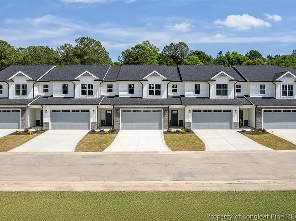 3022 Candlelight Dr, Fayetteville, NC 28311