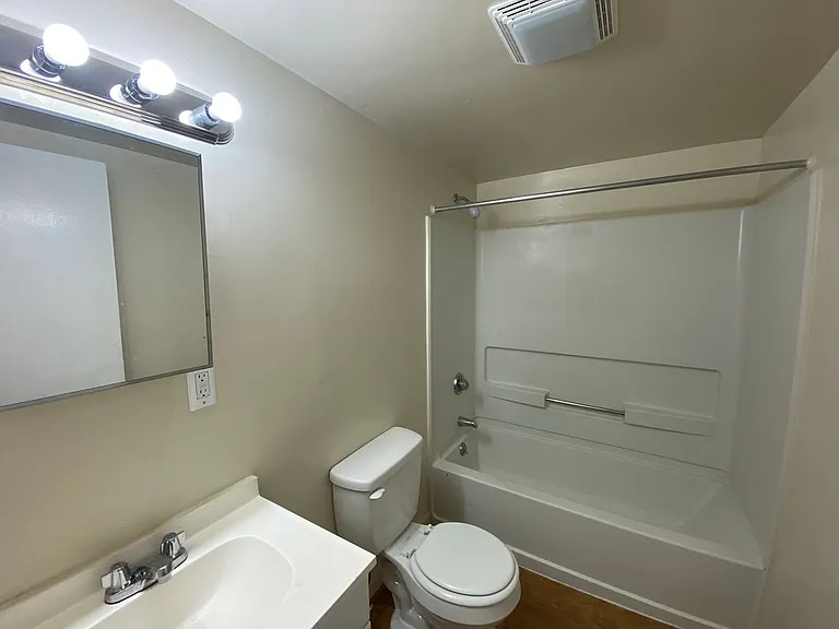 222 Division St #2 — Photo 30