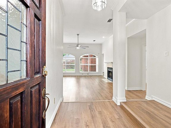 3rd image of 2126 Greenstone Trl
