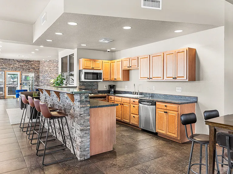 Highland Village Apartments — Photo 4