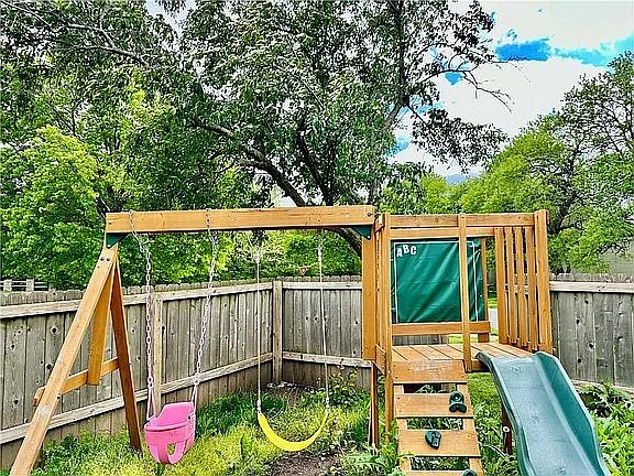 10999 Bradshaw St — Photo 4