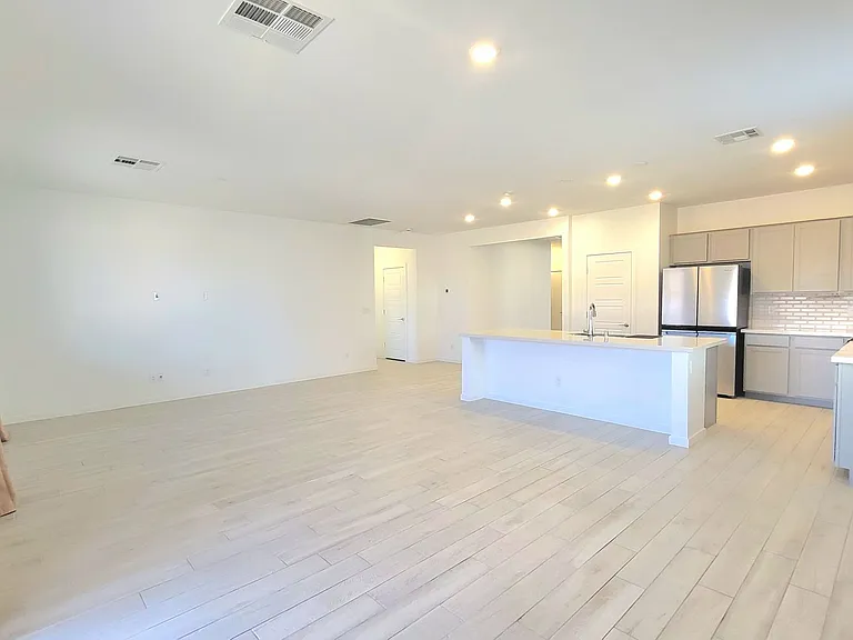 5991 E Trevano Ave — Photo 22