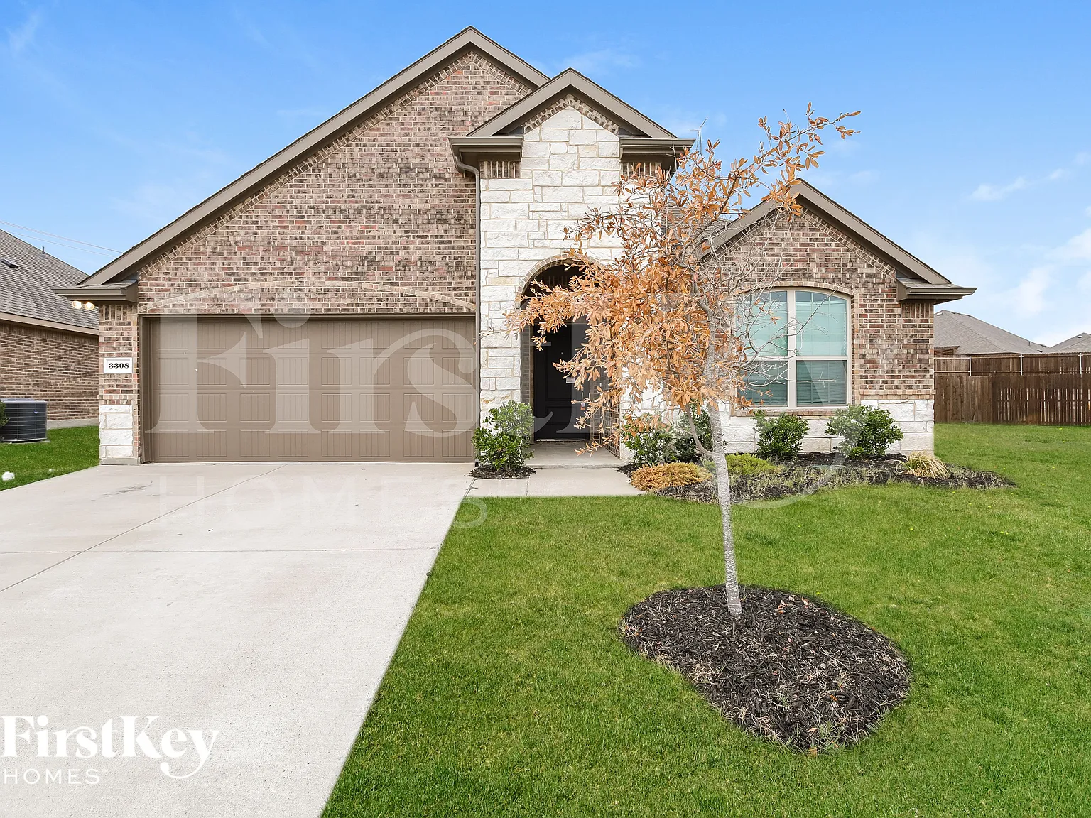 4 bed, 2.0 bath, 2003 sqft, $2,360 — Photo 1
