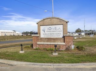 N Sherman St, Jennings, LA 70546