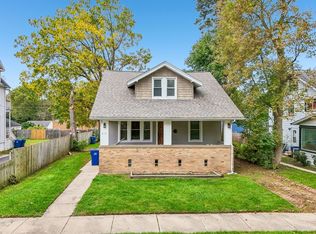618 Sunderlin St, Waukegan, IL 60085