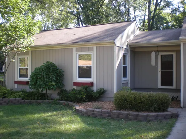 23274 Springbrook Dr, Farmington Hills, MI 48336