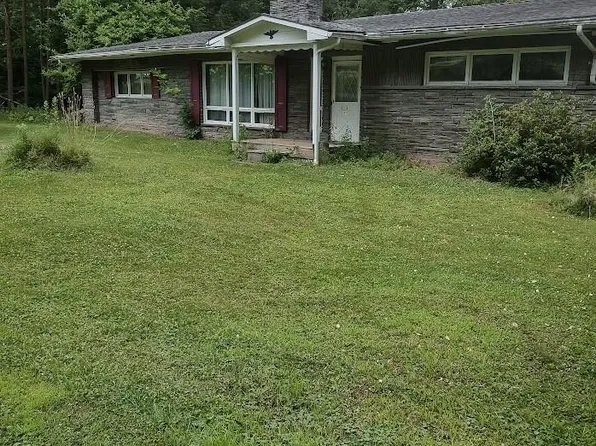 413 Pennsylvania Avenue, Hancock, NY 13783