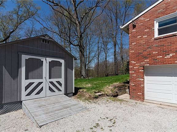 3rd image of 3792 S Sunnyfield Dr