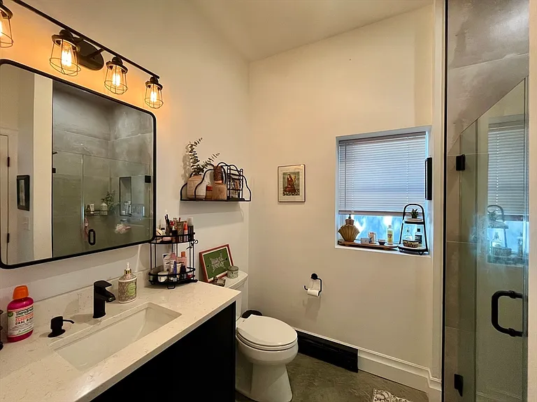 9-11 Revere St #9R — Photo 5