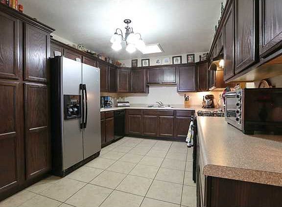 5th image of 444 Francisco Ave