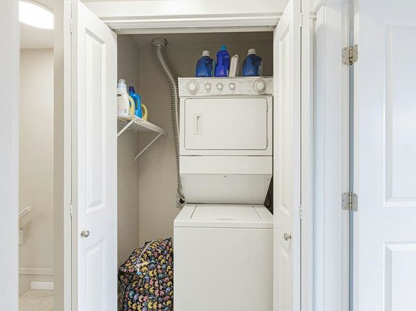 4 bedroom rental in Richmond — photo 17