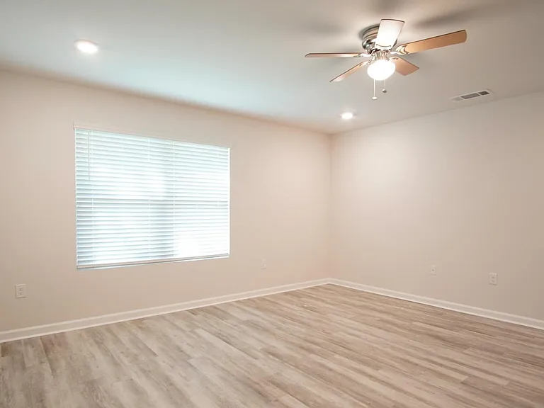 5120 Gaineswood Dr — Photo 24