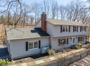 6 Janice Dr, Hackettstown, NJ 07840