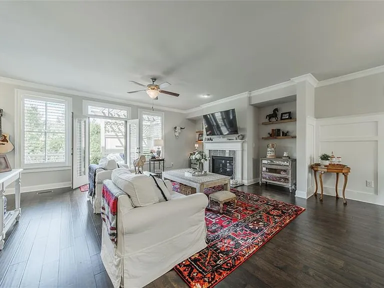 690 Arklow Dr — Photo 11