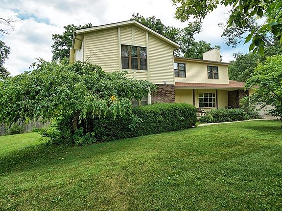 2nd image of 7282 Showplace Dr