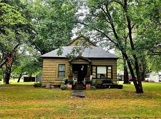903 E 10th St, Pittsburg, KS 66762