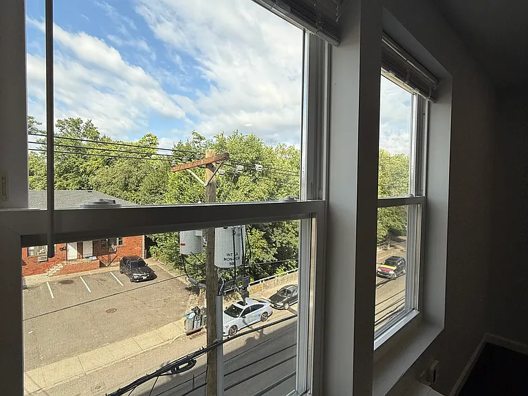 207 Redwood Ave #301 — Photo 25