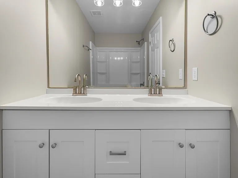 106 Alexander Blvd — Photo 19
