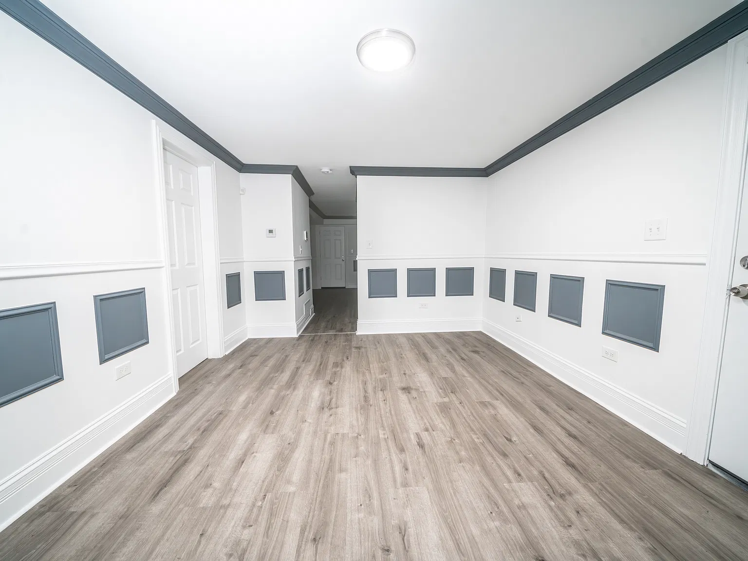 2 bed, 900 sqft, $1,700 — Photo 2