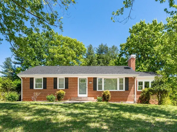 1659 Shady Knoll Ave, Bedford, VA 24523