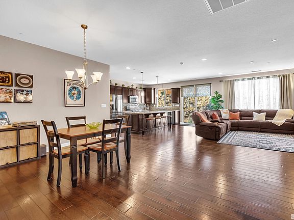 2nd image of 4805 Chert Ct