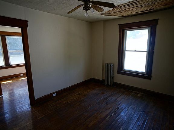 5th image of 3124 Walnut St