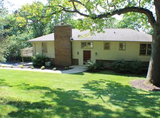 7835 Normandy Dr, Spring Grove, IL 60081