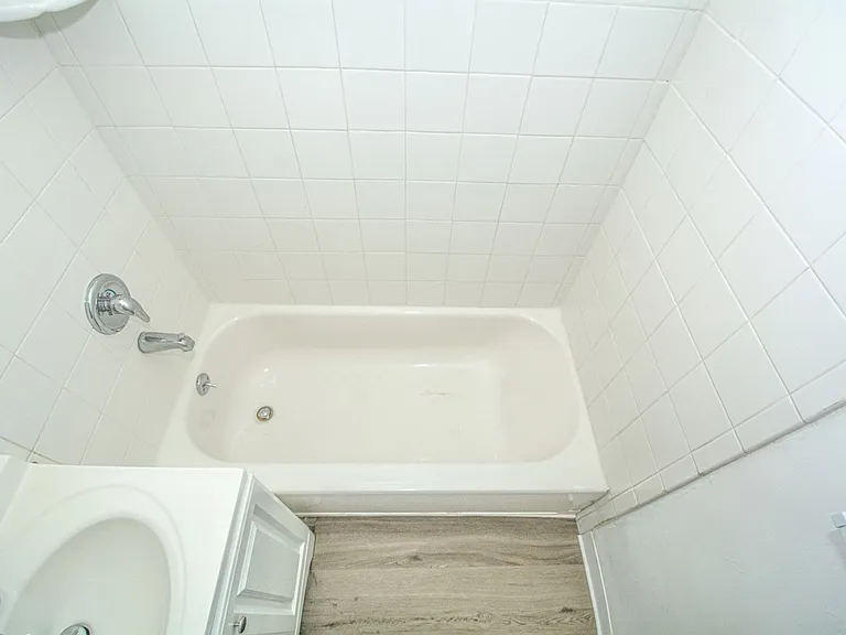 306 N Azusa Ave — Photo 24