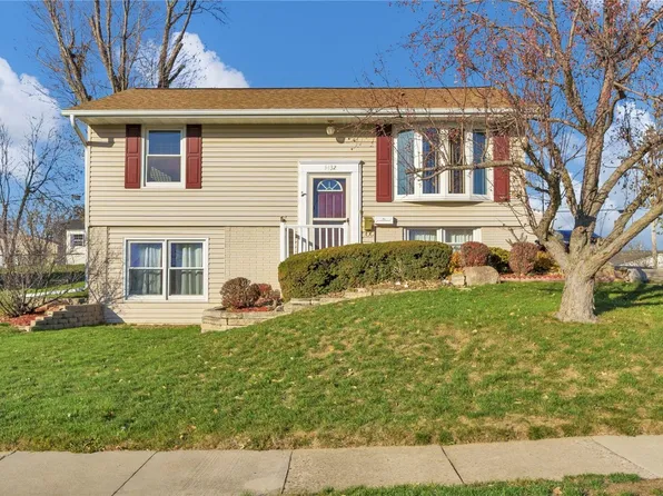 5432 Skyline Dr NW, Cedar Rapids, IA 52405