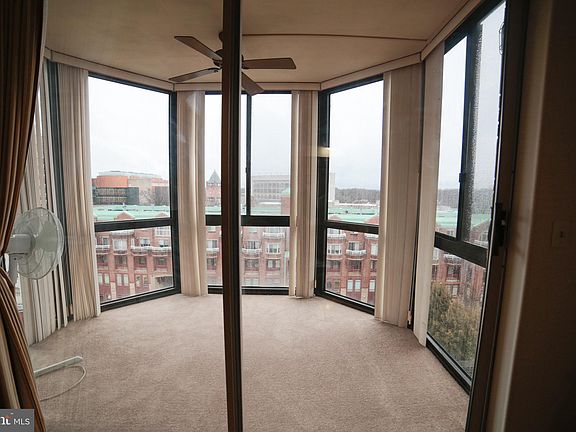 4th image of 24 Courthouse Sq APT 701