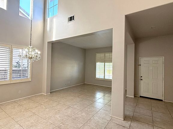 5th image of 16026 Bainbridge Way