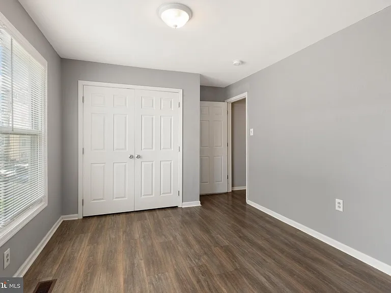 1719 Ridge Ave — Photo 17
