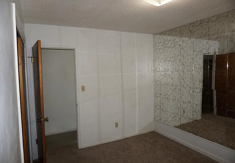 2802 Auburn St — Photo 11
