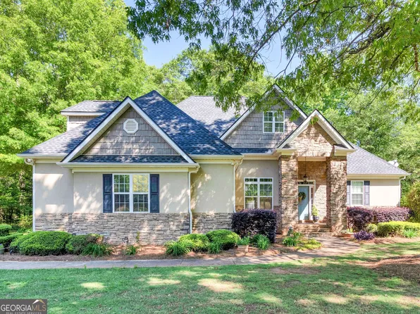 202 Cambridge Dr N, Griffin, GA 30224