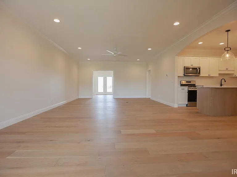 3018 White Oak Trl — Photo 2