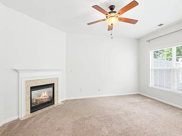 12411 Stratfield Place Cir — Photo 7