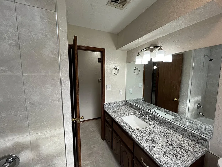 1505 Kingston Rd — Photo 19