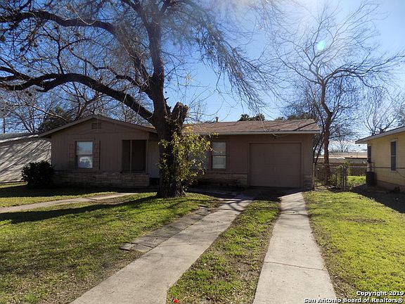 2nd image of 318 Addax Dr