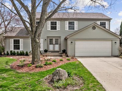 690 Honeysuckle Dr, Naperville, IL, 60540