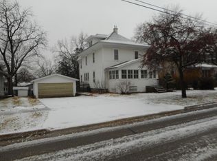 1210 W 19th St, Cedar Falls, IA 50613