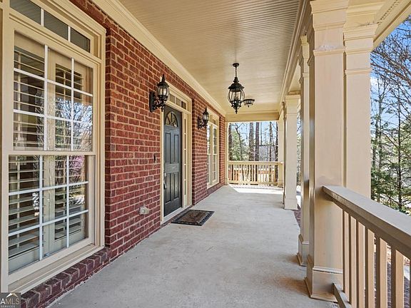 3rd image of 1101 Spring Valley Way