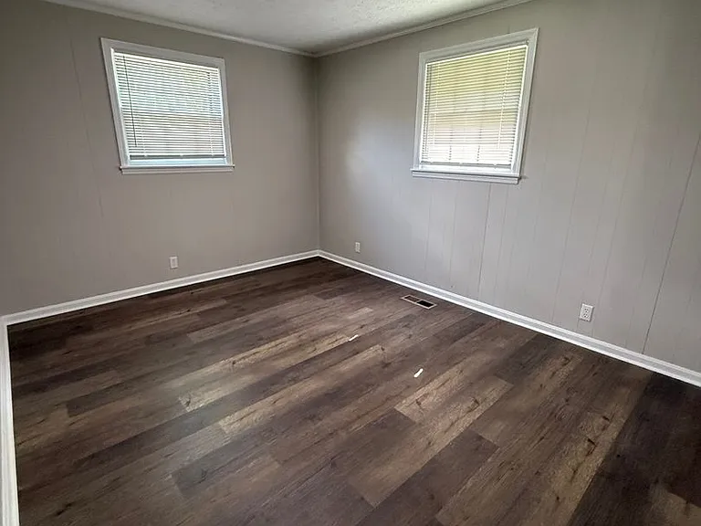 114 Payne Springs Rd — Photo 12