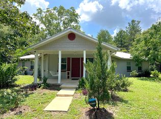 1654 Juniper Lake Rd, Defuniak Springs, FL 32433