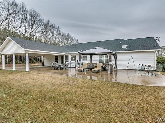 4th image of 16972 Pine Valley Dr
