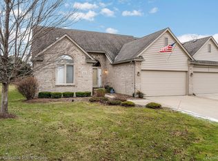 45532 Seaford Dr, Macomb, MI 48044