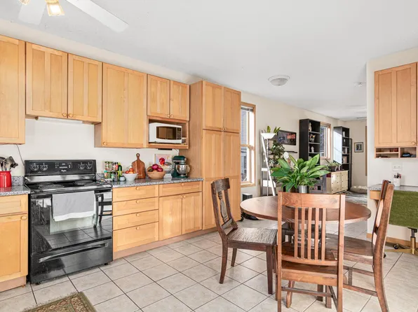 1012 Burgess St, Saint Paul, MN 55103