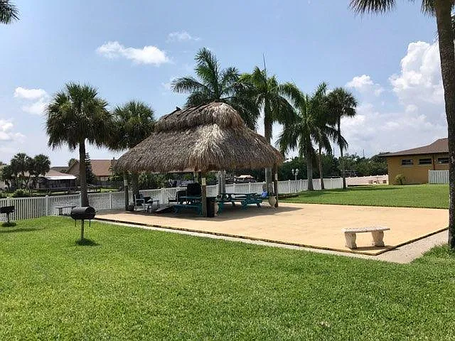 250 N Banana River Dr #F1 — Photo 3