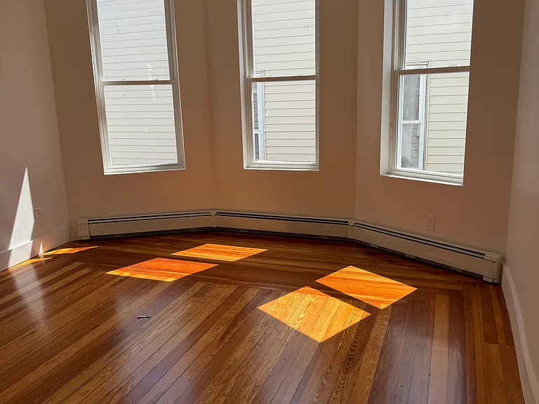 83 Marion St #10 — Photo 16